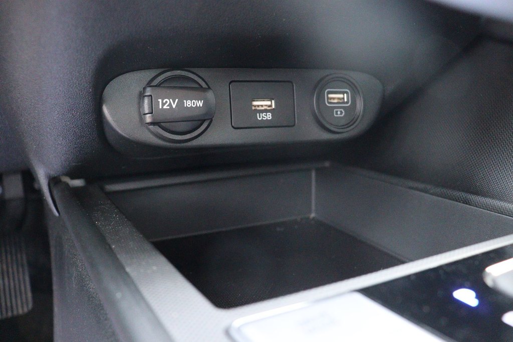 2022 Hyundai Elantra Essential in Jonquière, Quebec - 19 - w1024h768px