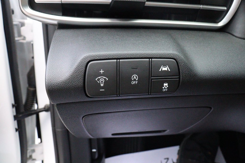 2022 Hyundai Elantra Essential in Jonquière, Quebec - 18 - w1024h768px