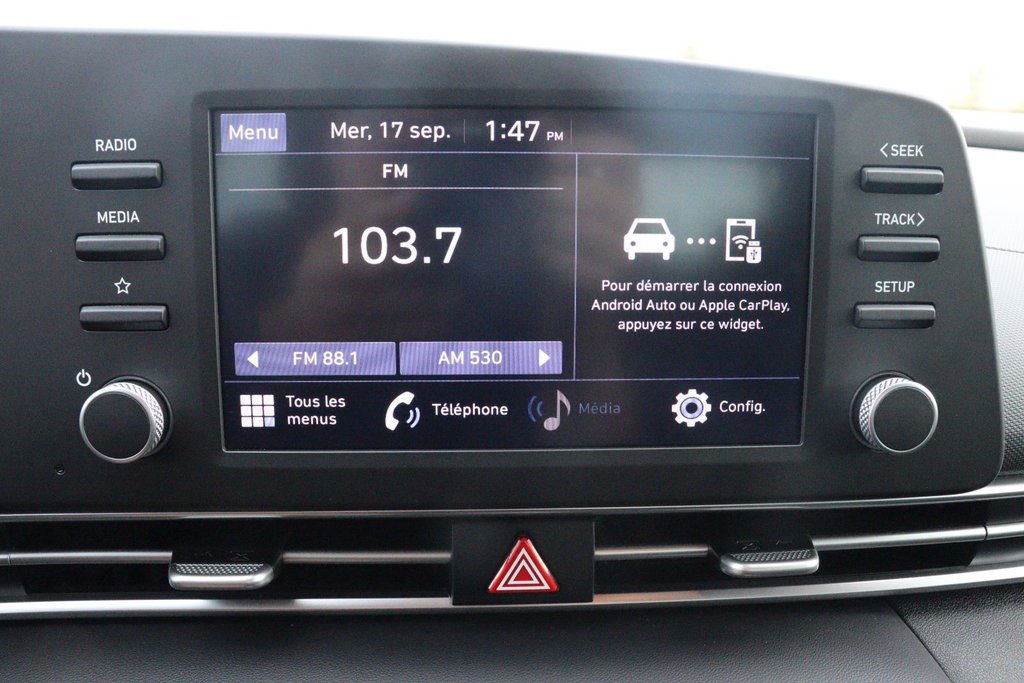 2022 Hyundai Elantra Essential in Jonquière, Quebec - 15 - w1024h768px