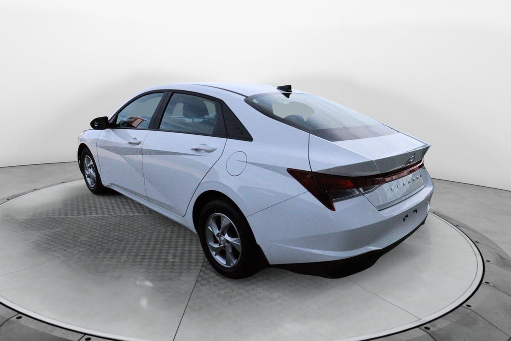 2022 Hyundai Elantra Essential in Jonquière, Quebec - 4 - w1024h768px