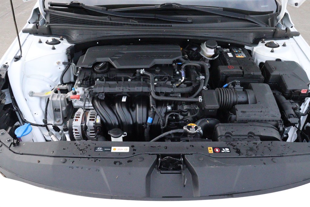 2022 Hyundai Elantra Essential in Jonquière, Quebec - 26 - w1024h768px