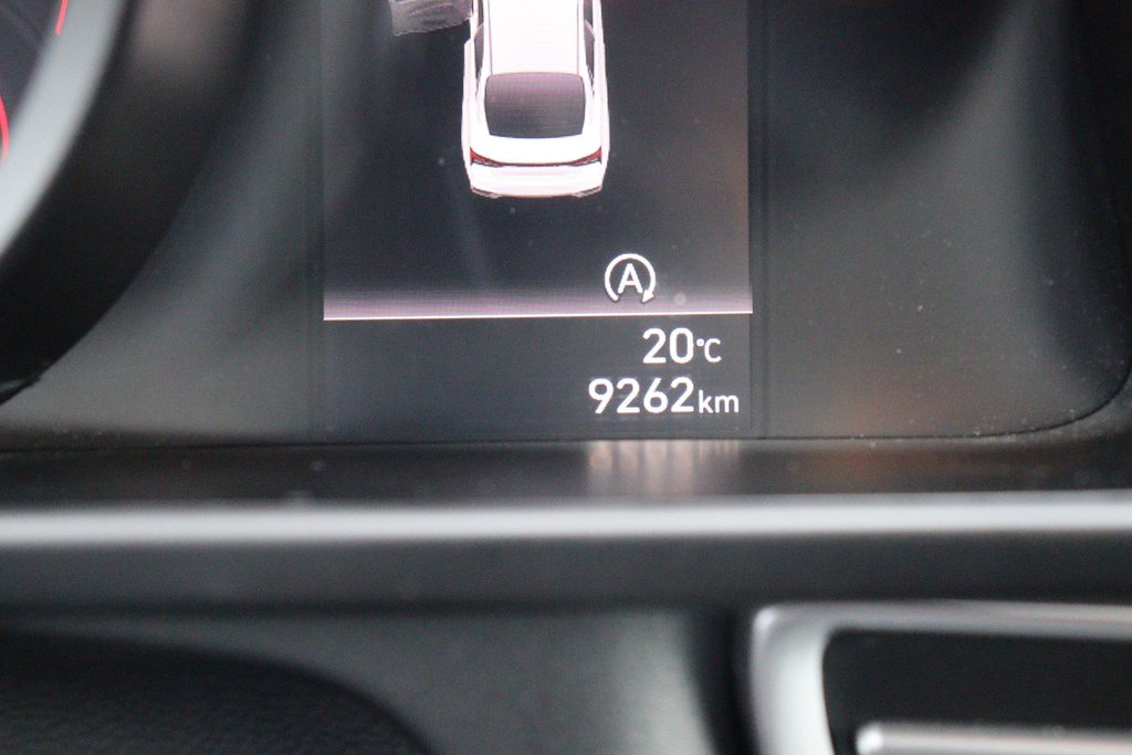 2022 Hyundai Elantra Essential in Jonquière, Quebec - 14 - w1024h768px