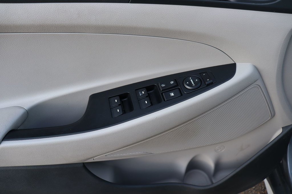 2017 Hyundai Tucson in Jonquière, Quebec - 12 - w1024h768px