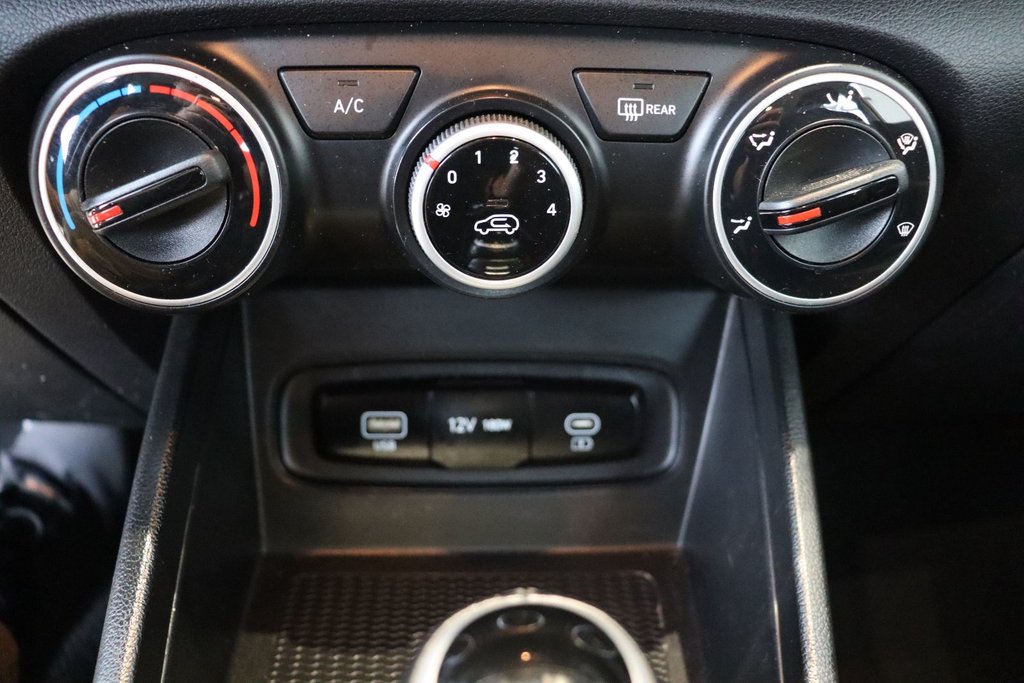 2023 Hyundai Venue in Jonquière, Quebec - 15 - w1024h768px