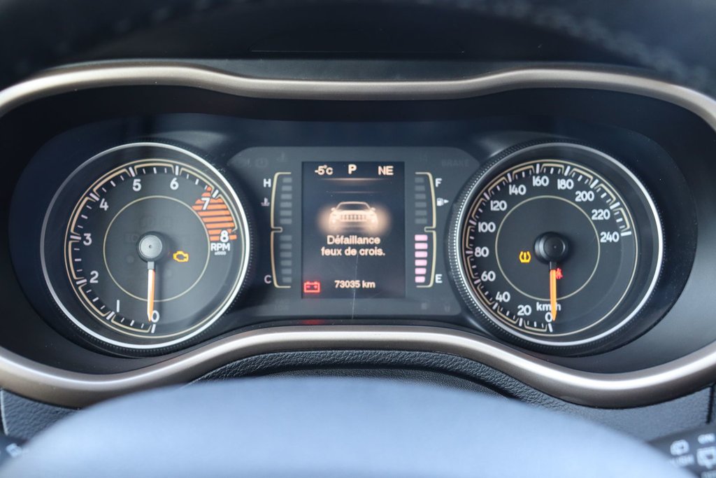 2016 Jeep Cherokee in Jonquière, Quebec - 17 - w1024h768px