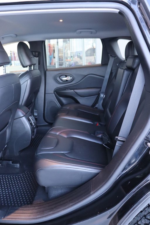 2021 Jeep Cherokee Trailhawk in Chicoutimi, Quebec - 10 - w1024h768px