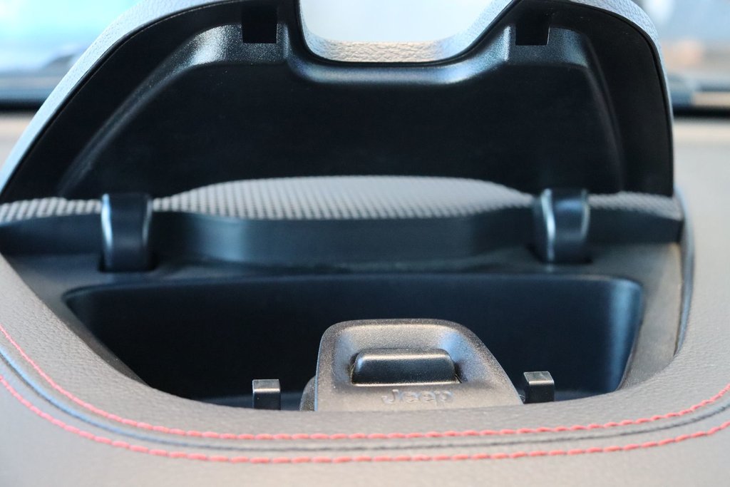 2021 Jeep Cherokee Trailhawk in Chicoutimi, Quebec - 21 - w1024h768px