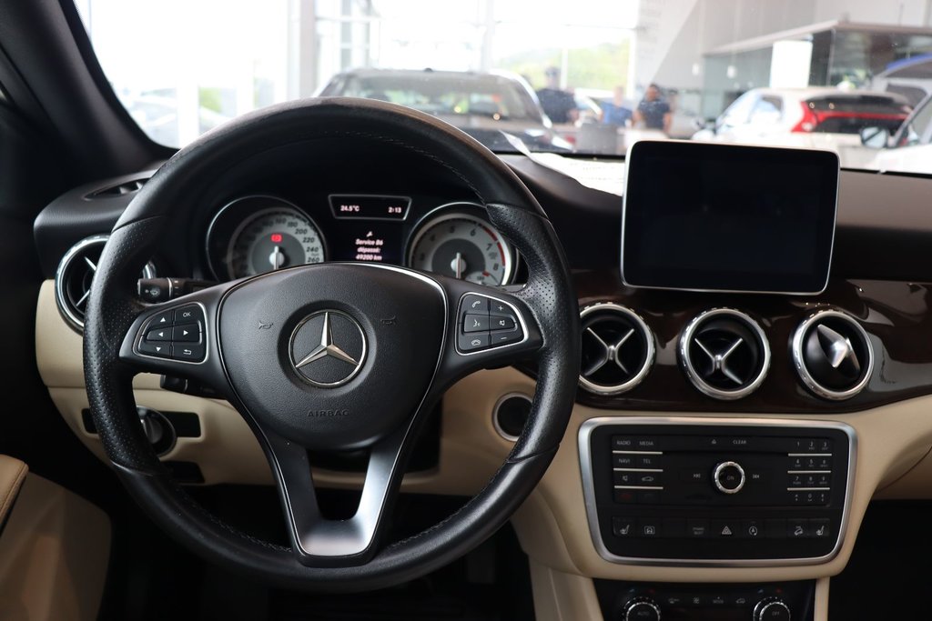 2016 Mercedes-Benz GLA in Jonquière, Quebec - 12 - w1024h768px