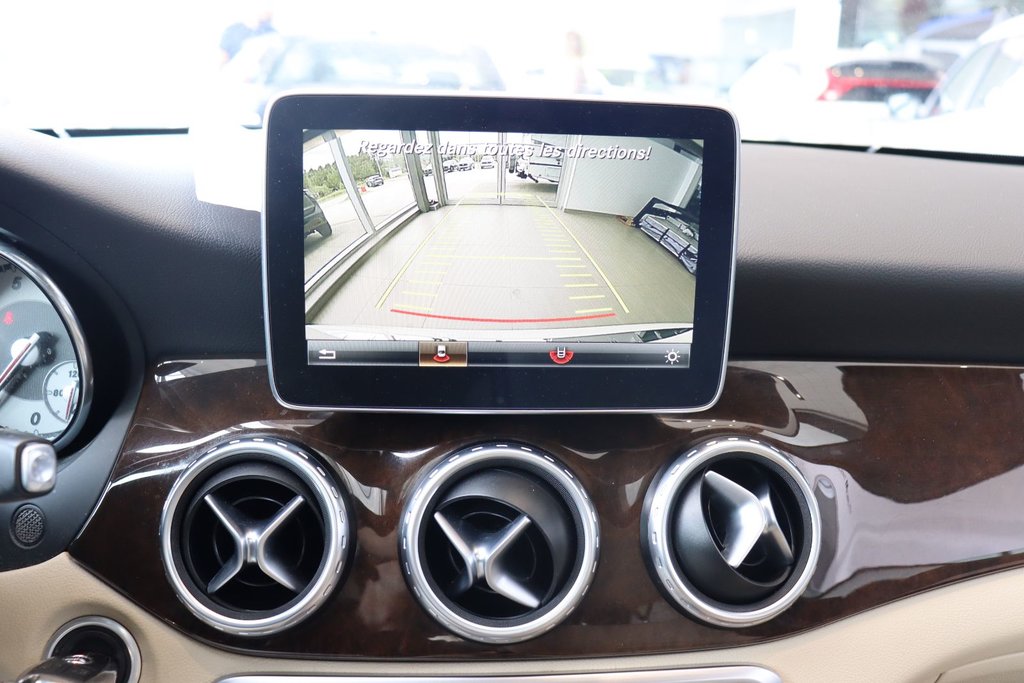 2016 Mercedes-Benz GLA in Jonquière, Quebec - 16 - w1024h768px