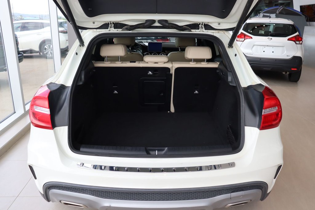 2016 Mercedes-Benz GLA in Jonquière, Quebec - 22 - w1024h768px