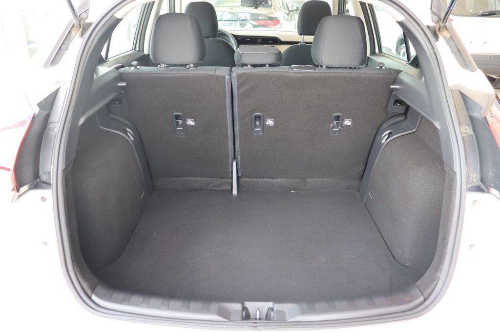 2021 Nissan Kicks in Baie-Comeau, Quebec - 25 - w1024h768px