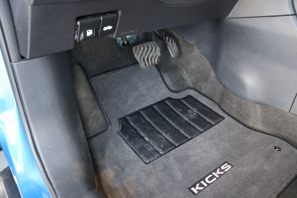 Nissan Kicks S 2023 à Chicoutimi, Québec - 17 - w1024h768px