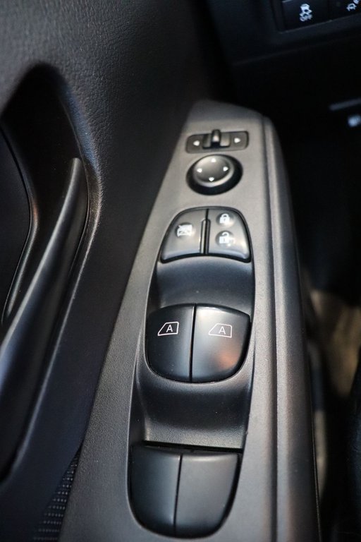 Nissan Kicks S 2023 à Chicoutimi, Québec - 22 - w1024h768px