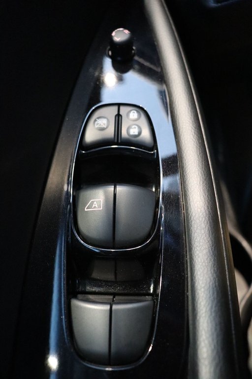 Nissan LEAF SL PLUS 2023 à Jonquière, Québec - 20 - w1024h768px