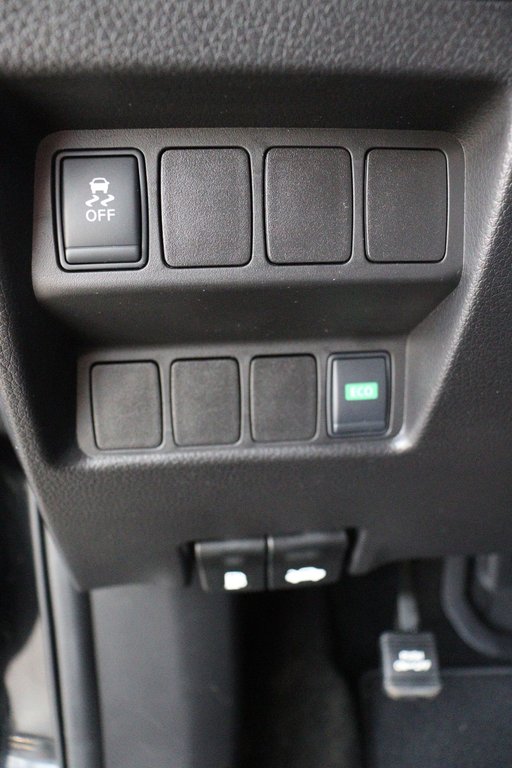 2018 Nissan Qashqai S FWD in Jonquière, Quebec - 19 - w1024h768px