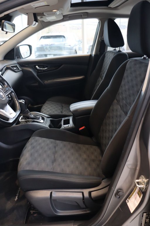 Nissan Qashqai  2022 à Jonquière, Québec - 5 - w1024h768px