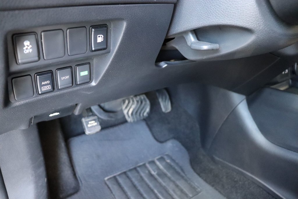 2018 Nissan Rogue S AWD in Chicoutimi, Quebec - 12 - w1024h768px