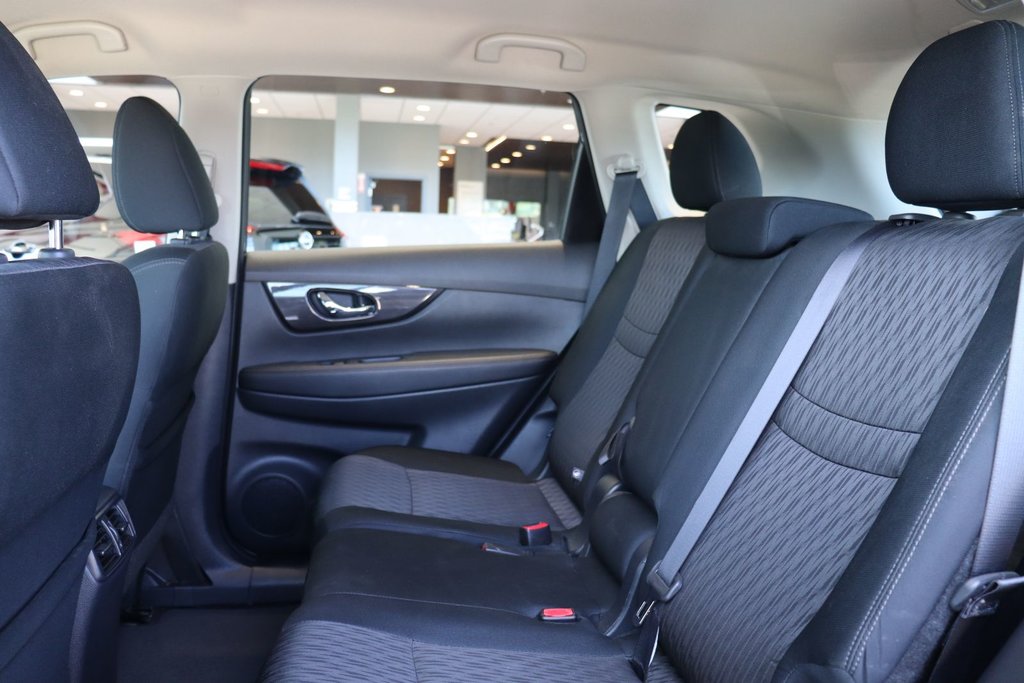 2018 Nissan Rogue S AWD in Chicoutimi, Quebec - 10 - w1024h768px