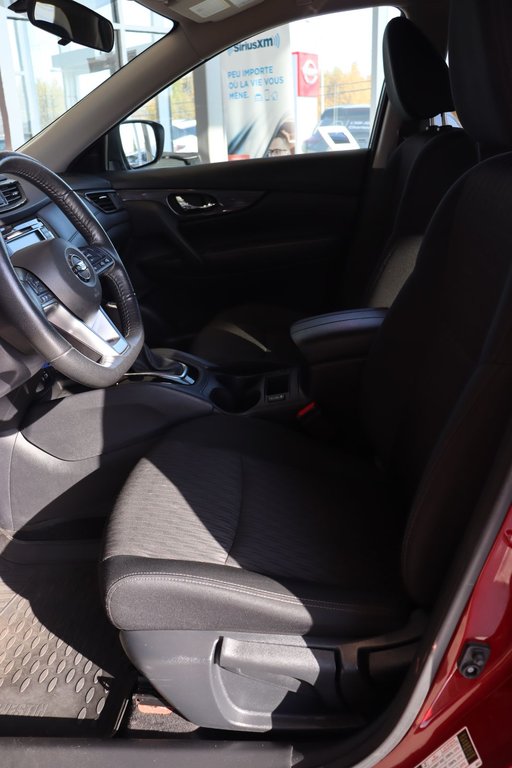 Nissan Rogue  2020 à Baie-Comeau, Québec - 8 - w1024h768px