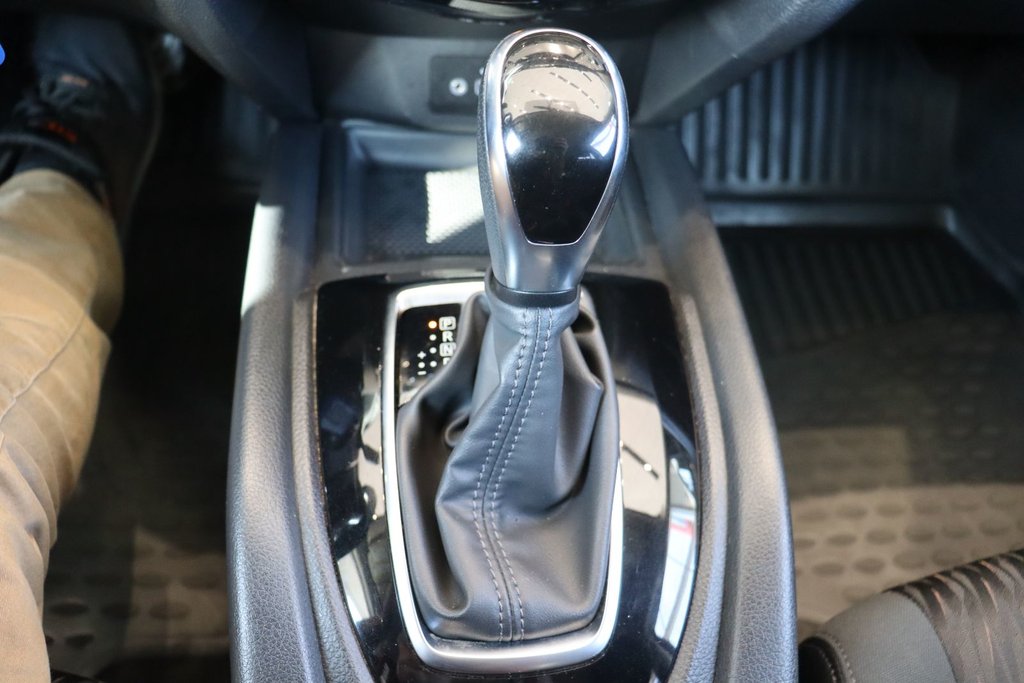 Nissan Rogue  2020 à Baie-Comeau, Québec - 17 - w1024h768px