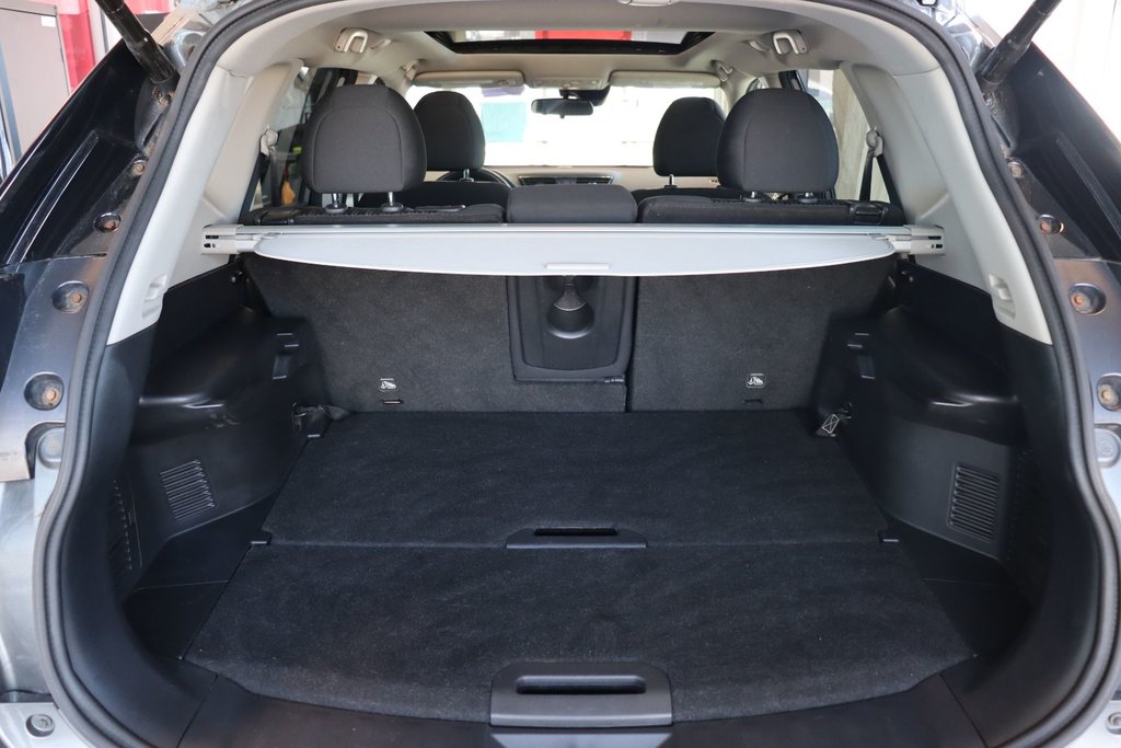 Nissan Rogue  2020 à Jonquière, Québec - 18 - w1024h768px