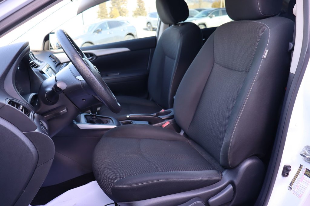 Nissan Sentra  2019 à Jonquière, Québec - 9 - w1024h768px