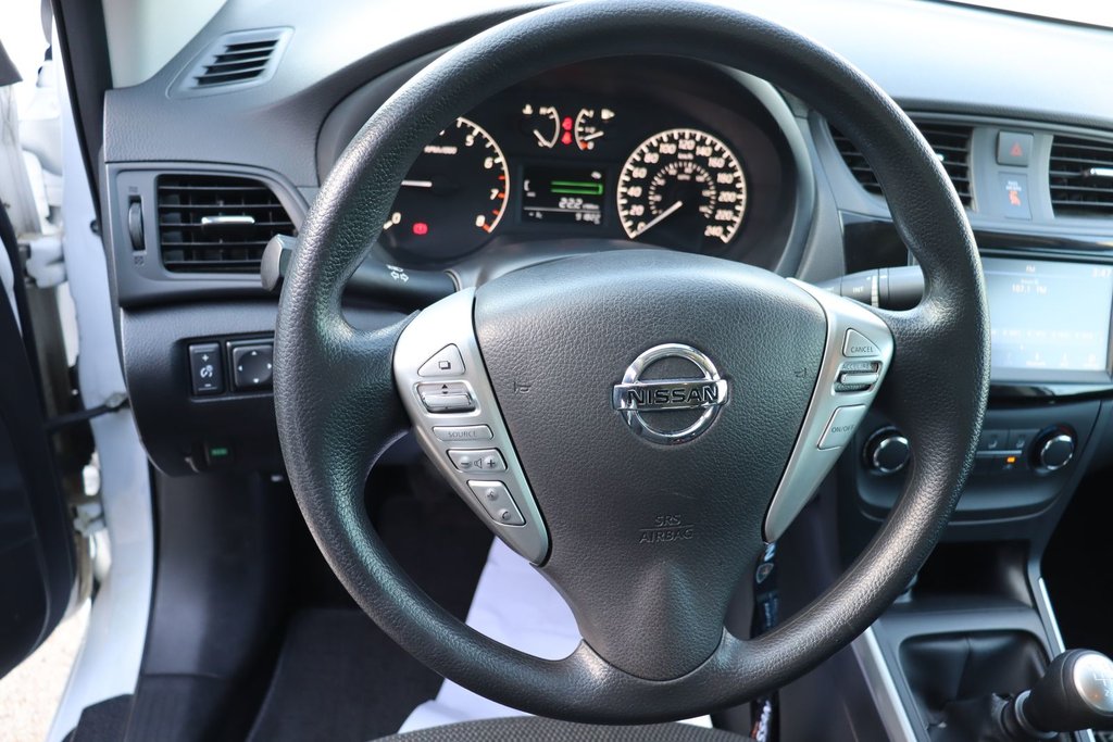 Nissan Sentra  2019 à Jonquière, Québec - 18 - w1024h768px