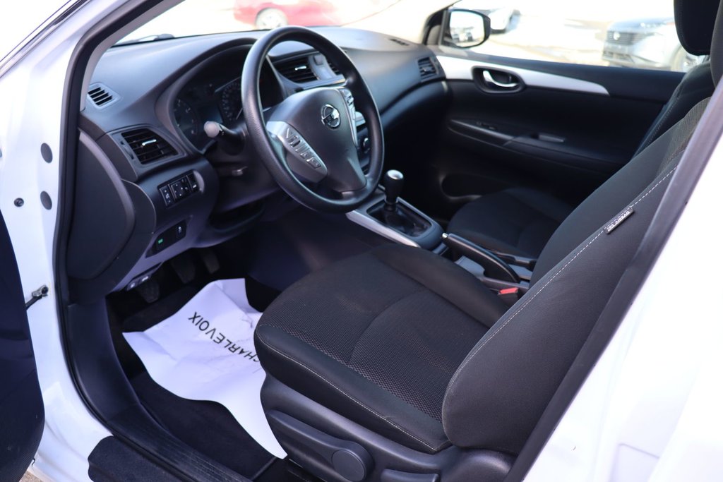 Nissan Sentra  2019 à Jonquière, Québec - 8 - w1024h768px