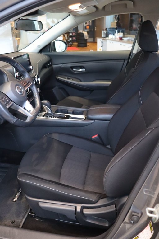 Nissan Sentra  2022 à Jonquière, Québec - 8 - w1024h768px