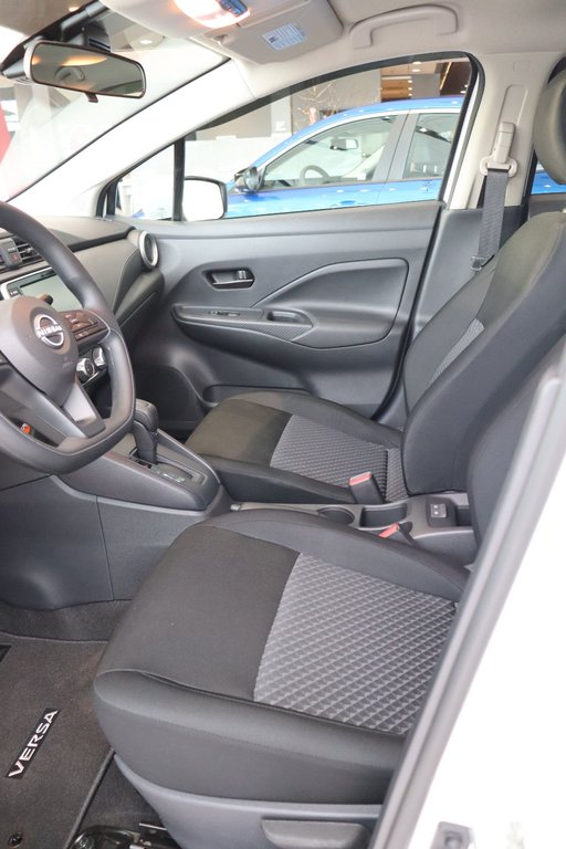 Nissan Versa  2024 à Baie-Comeau, Québec - 7 - w1024h768px