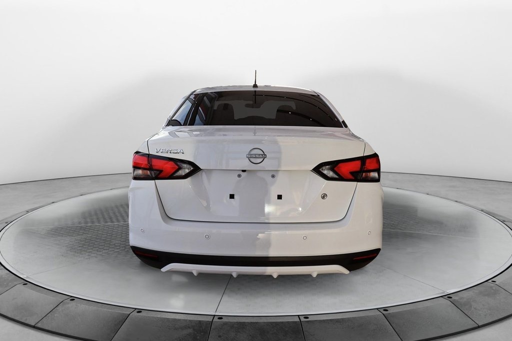 Nissan Versa  2024 à Baie-Comeau, Québec - 3 - w1024h768px