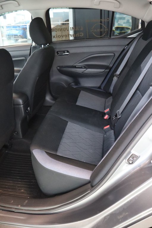 Nissan Versa  2024 à Jonquière, Québec - 9 - w1024h768px