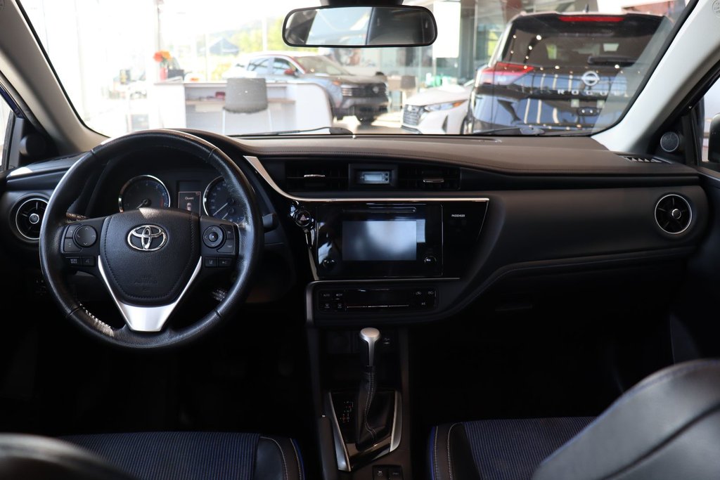 Toyota Corolla  2017 à Baie-Comeau, Québec - 17 - w1024h768px