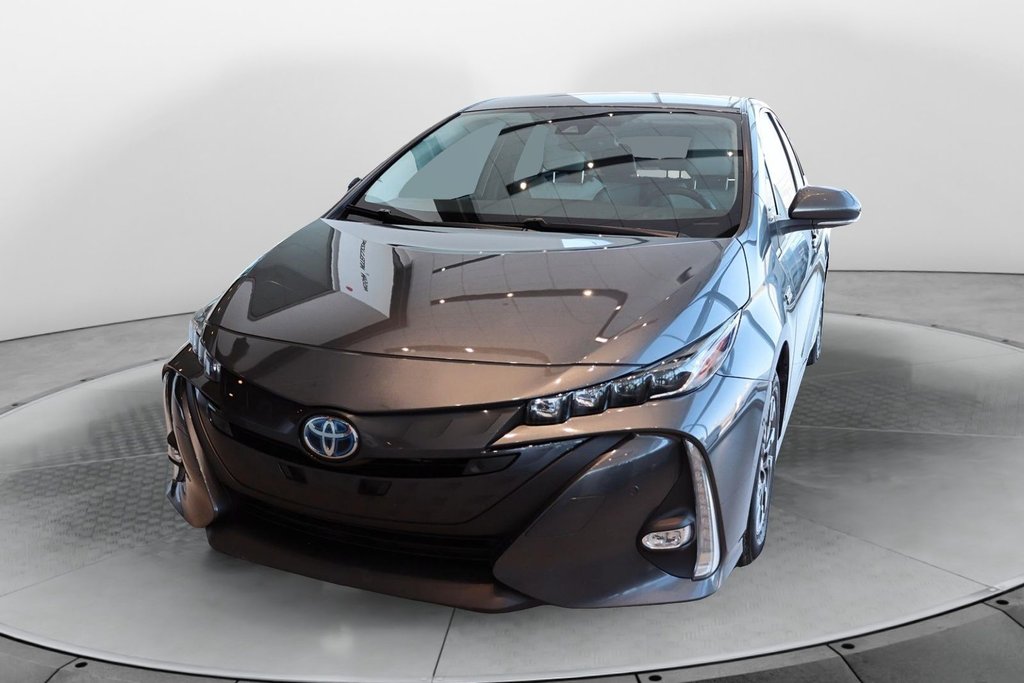Toyota Prius Prime  2021 à Sept-Îles, Québec - 1 - w1024h768px