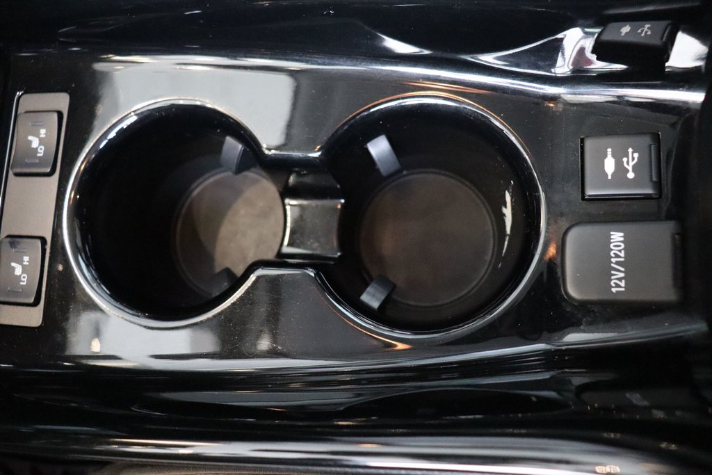 Toyota Prius Prime  2021 à Sept-Îles, Québec - 25 - w1024h768px