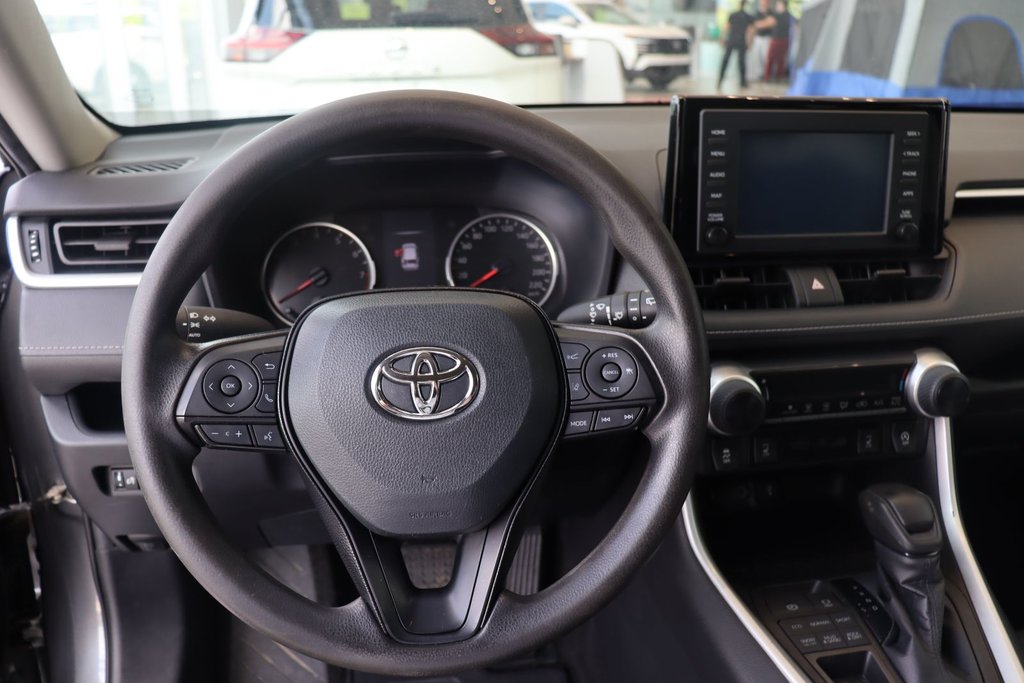 Toyota RAV4  2021 à Sept-Îles, Québec - 10 - w1024h768px