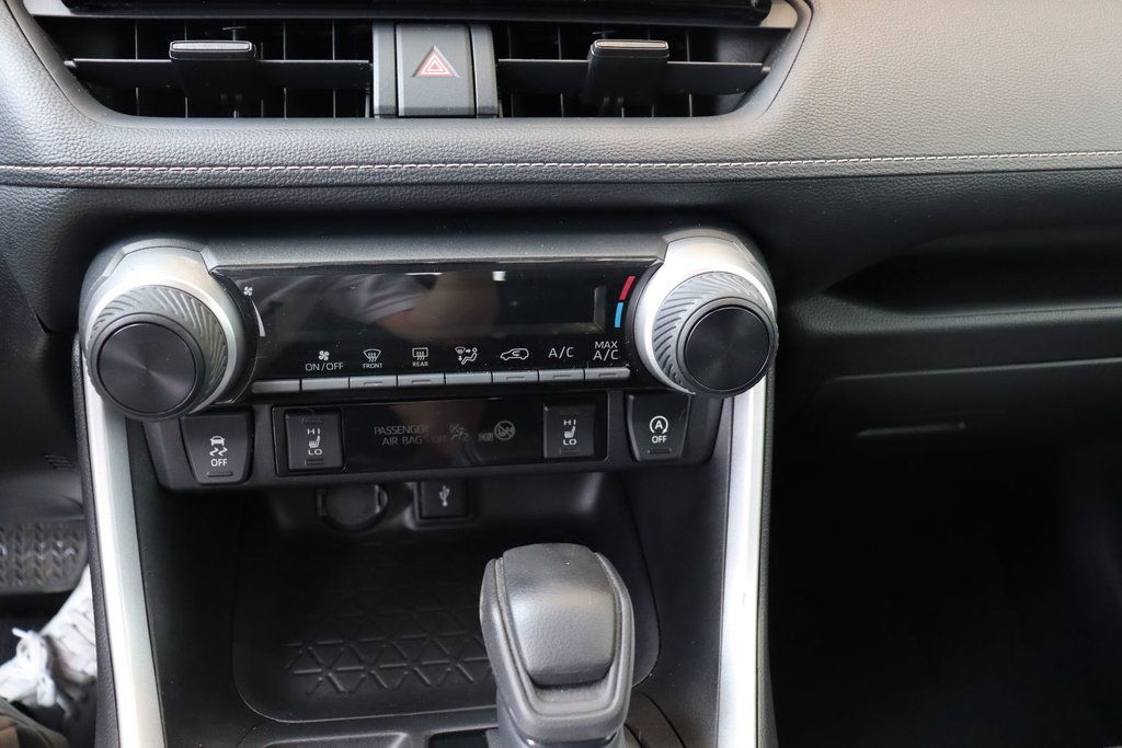 Toyota RAV4  2021 à Jonquière, Québec - 17 - w1024h768px