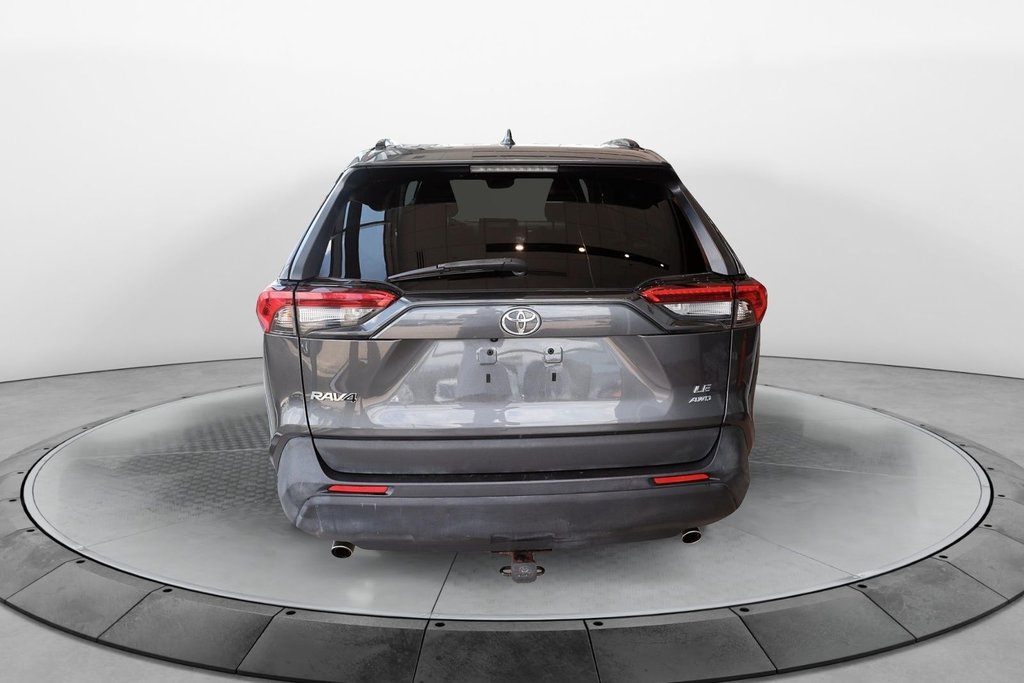 Toyota RAV4  2021 à Jonquière, Québec - 4 - w1024h768px