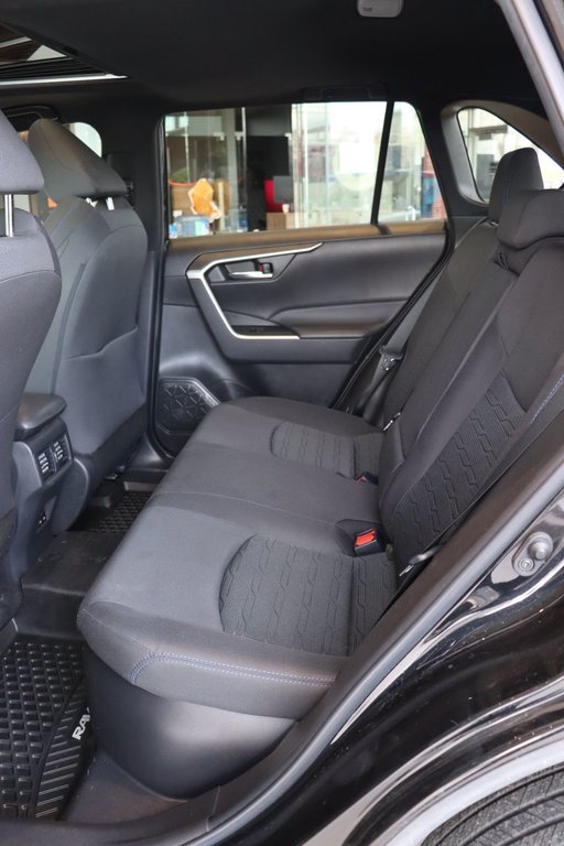 Toyota RAV4 Hybrid SE 2022 à Chicoutimi, Québec - 13 - w1024h768px