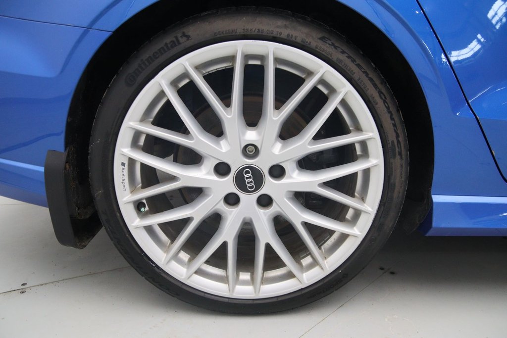 2019 Audi S3 Sedan in Baie-Comeau, Quebec - 17 - w1024h768px