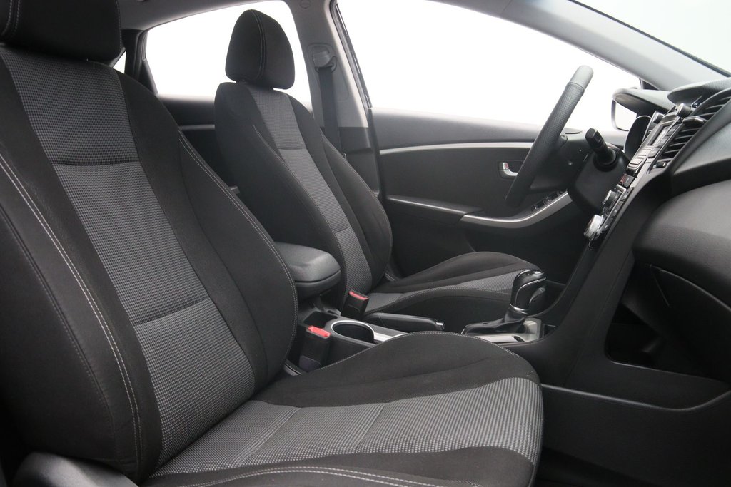 2016 Hyundai Elantra GT GLS in Chicoutimi, Quebec - 15 - w1024h768px