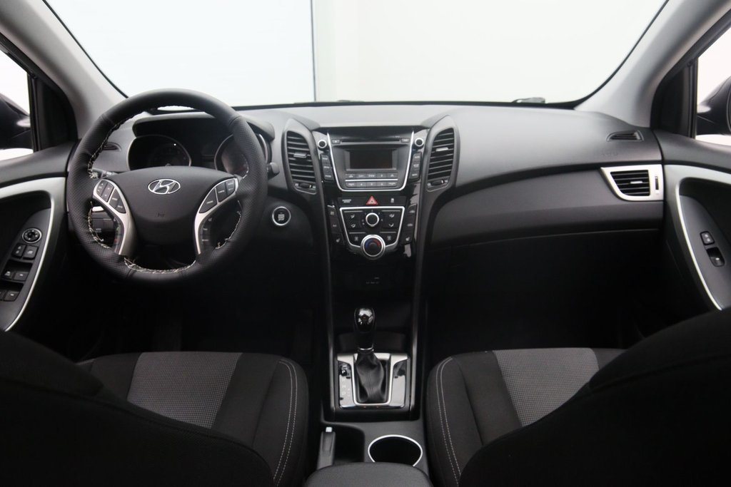 2016 Hyundai Elantra GT GLS in Chicoutimi, Quebec - 11 - w1024h768px