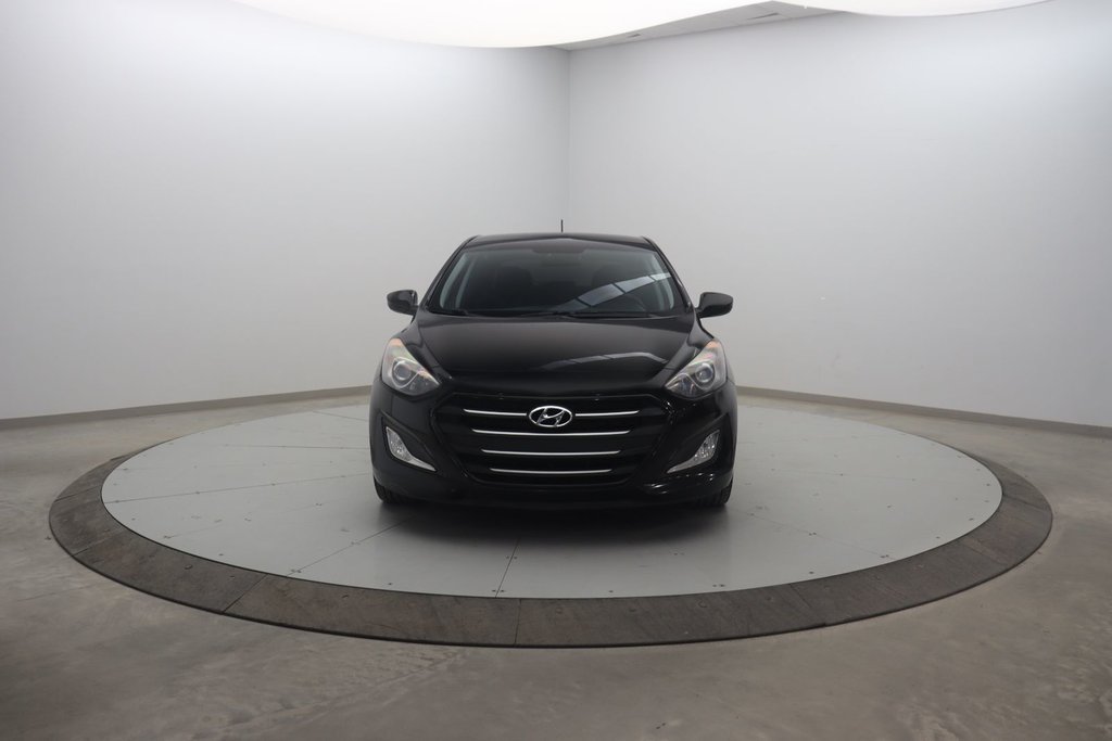 2016 Hyundai Elantra GT GLS in Chicoutimi, Quebec - 2 - w1024h768px