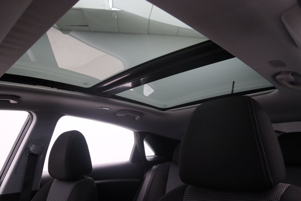 2016 Hyundai Elantra GT GLS in Chicoutimi, Quebec - 8 - w1024h768px