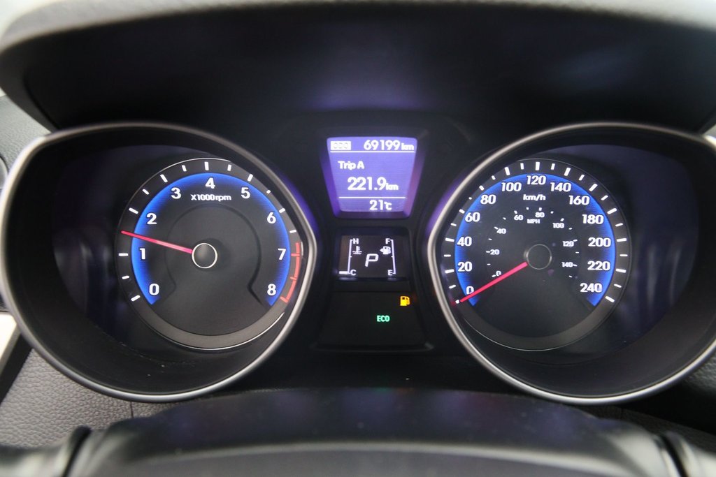 2016 Hyundai Elantra GT GLS in Chicoutimi, Quebec - 13 - w1024h768px