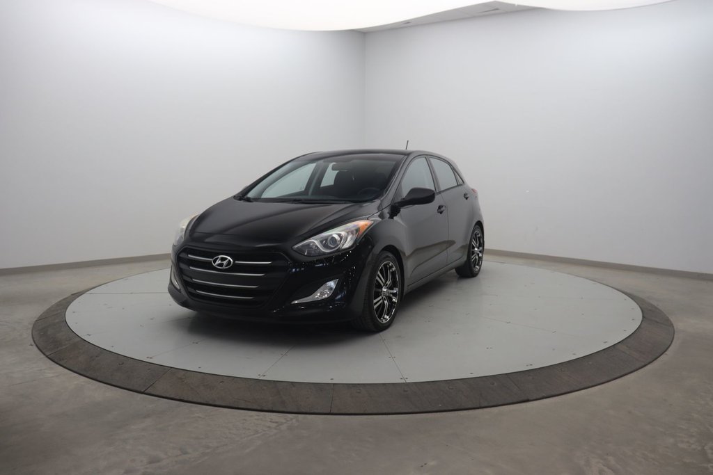2016 Hyundai Elantra GT GLS in Chicoutimi, Quebec - 1 - w1024h768px