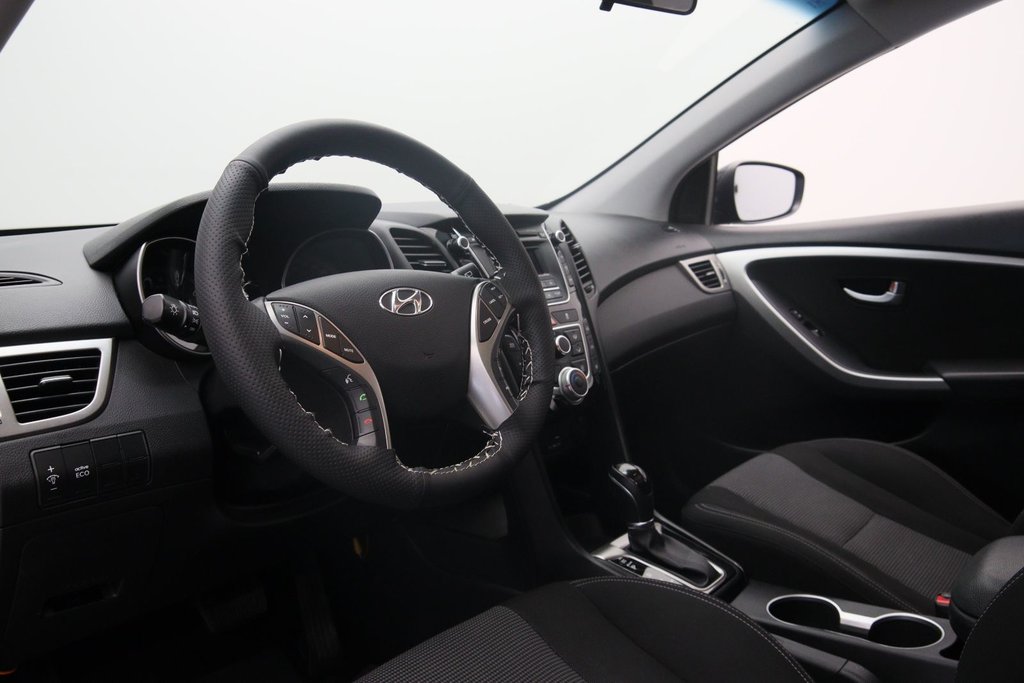 2016 Hyundai Elantra GT GLS in Chicoutimi, Quebec - 7 - w1024h768px