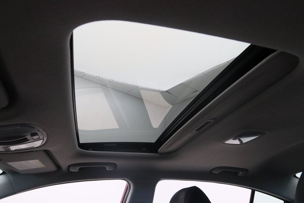 2019 Hyundai Elantra in Sept-Îles, Quebec - 8 - w1024h768px