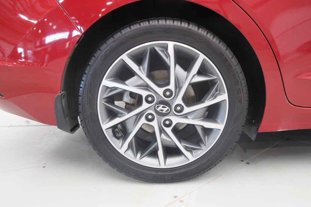 2019 Hyundai Elantra in Sept-Îles, Quebec - 19 - w1024h768px