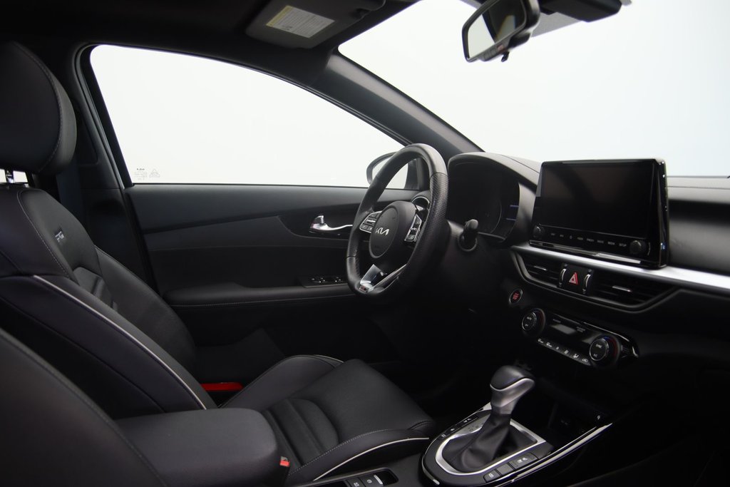 2023 Kia Forte in Chicoutimi, Quebec - 16 - w1024h768px